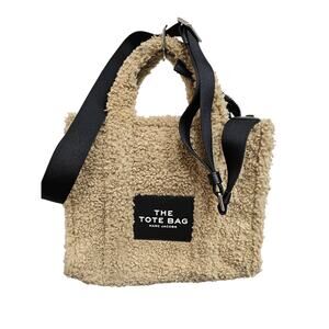 Marc Jacobs The Tote Bag Shearling Teddy Tote Beige Black Strap